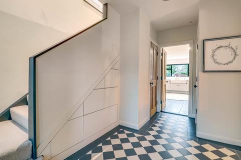 128 Burlescoombe Road, Southend-on-sea, SS1 3PS