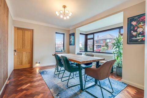 128 Burlescoombe Road, Southend-on-sea, SS1 3PS