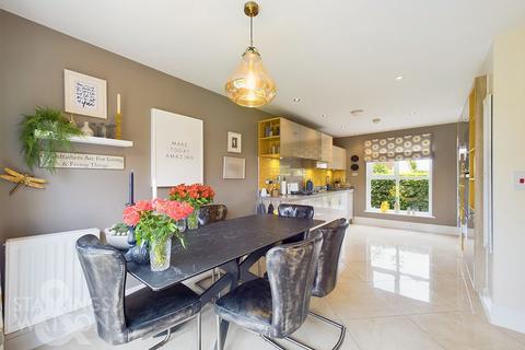 4 bedroom detached house for sale, Great Melton Road, Hethersett, Norwich