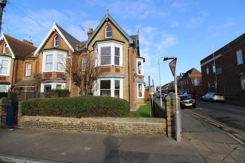 2 bedroom flat for sale, Victoria Park, Herne Bay, Kent