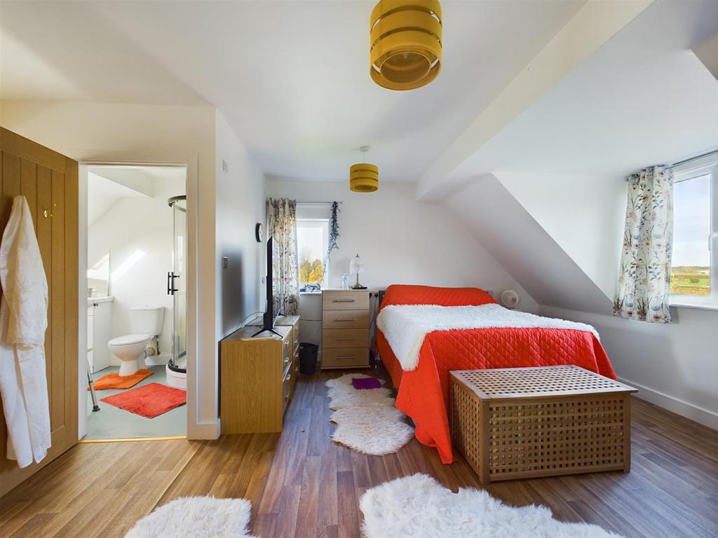 Master Bedroom.jpg