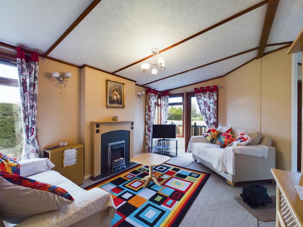 Lounge - Heron Lodge.jpg