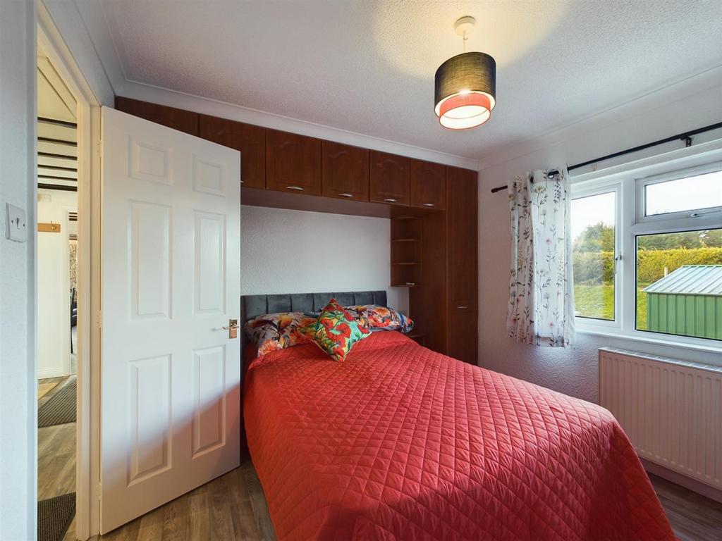 Master Bedroom - Alpine Lodge.jpg