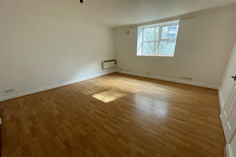 Studio to rent, Bournemouth