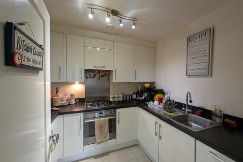 2 bedroom flat for sale, Kenbrook House, 557A Uxbridge Road, Hayes, Greater London, UB4