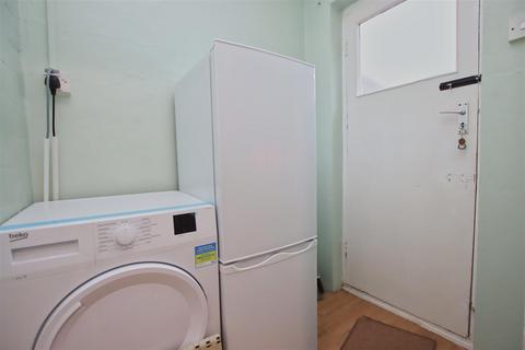 1 bedroom flat to rent, Burghley Avenue, Borehamwood