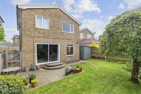 4 bedroom detached house for sale, North Heath Close, Hailsham