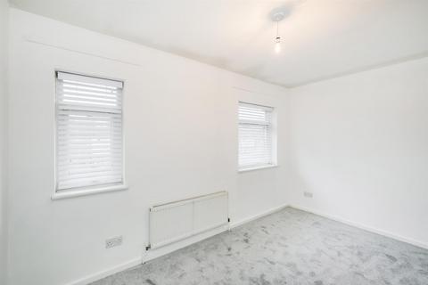 22 Broad Oak Close, London, E4 9AX