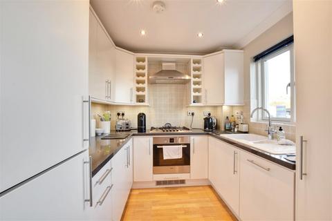 2 bedroom house for sale, Western Barn Close, Rye