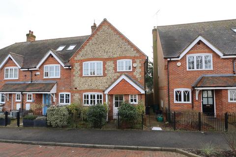 3 bedroom end of terrace house for sale, Wrights Yard, Great Missenden, HP16