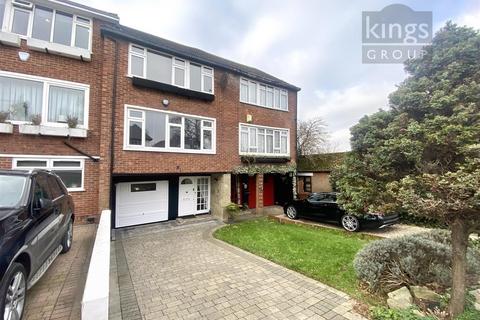 3 bedroom townhouse for sale, Mount Echo Avenue, London