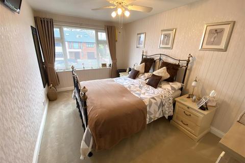 51 Mount Echo Avenue, London, E4 7JX