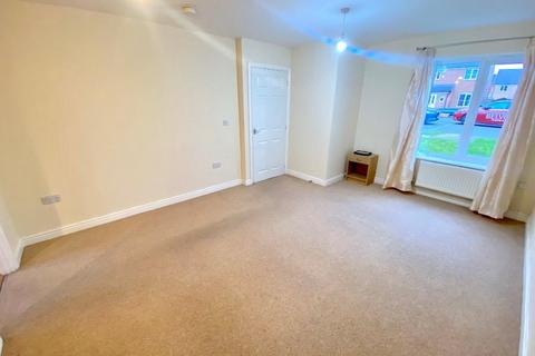 3 bedroom semi-detached house to rent, Pitchwood Close, Wednesbury WS10