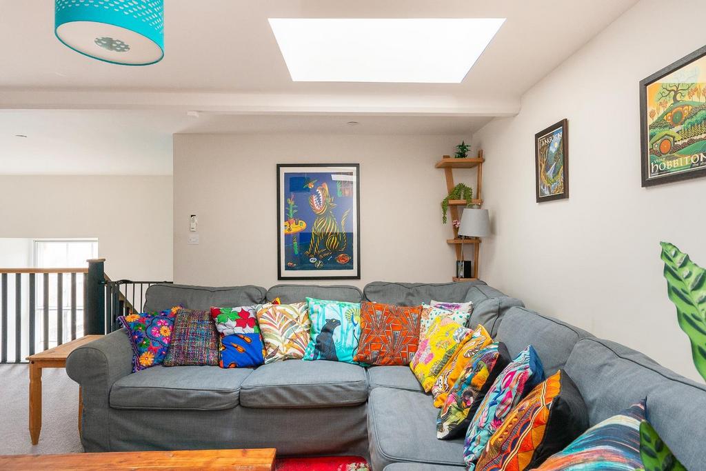 5 L4 HAD - Living Room A.jpg