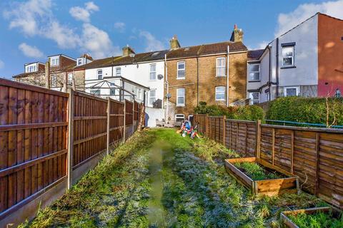 3 bedroom townhouse for sale, Tonbridge Road, Maidstone, Kent