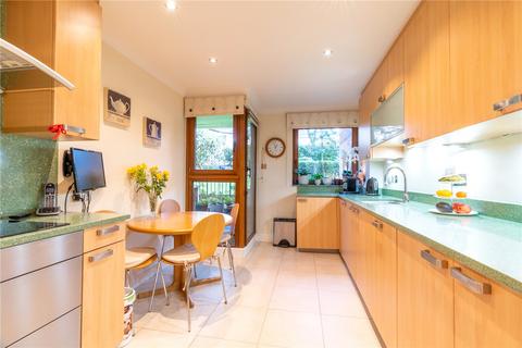 3 bedroom apartment for sale, Epping New Road, Buckhurst Hill, Essex, IG9