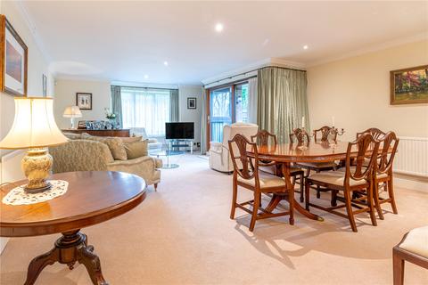 3 bedroom apartment for sale, Epping New Road, Buckhurst Hill, Essex, IG9