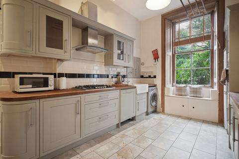 2 bedroom flat for sale, Barrington Drive, Woodlands, G4 9DT