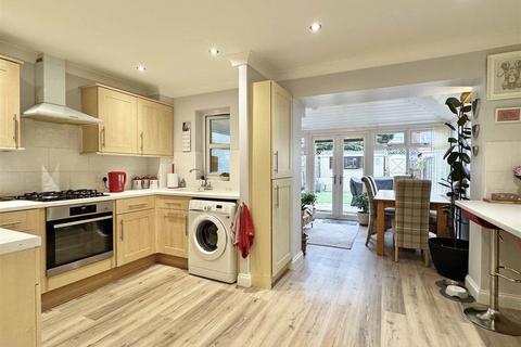 77 Ragley Close, Great Notley, Braintree, CM77 7XP