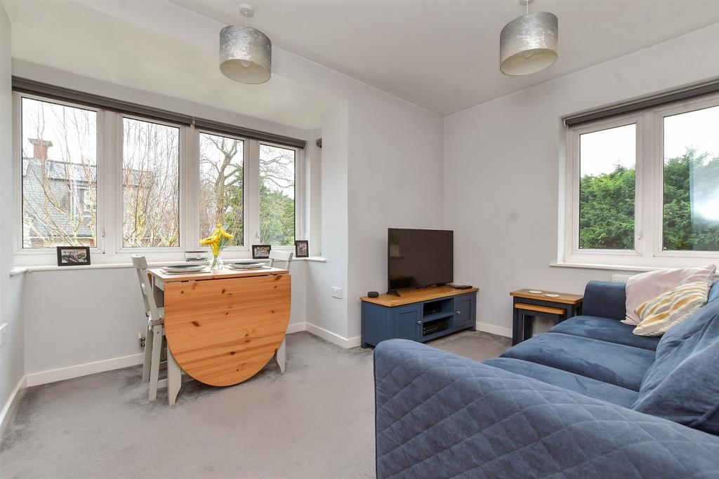 Lounge/Kitchen