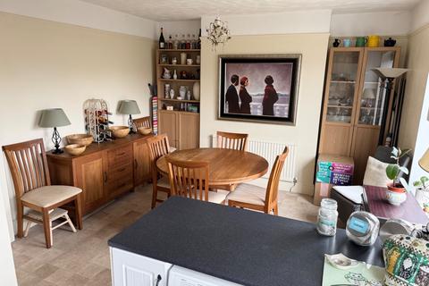 3 bedroom end of terrace house for sale, Waltons Avenue, Holbury, Southampton, Hampshire, SO45