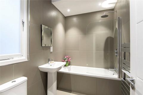 Flat 2, 21 Drewstead Road, London, SW16 1LY