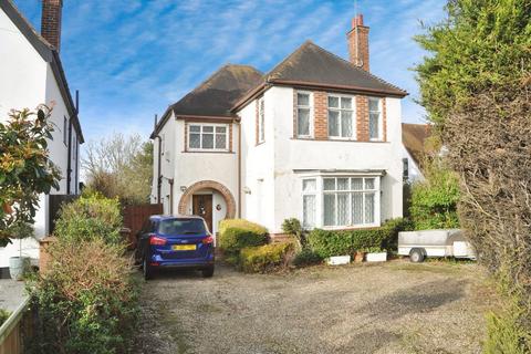 3 bedroom detached house for sale, Longstomps Avenue, Chelmsford, CM2