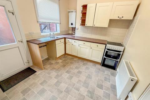 2 bedroom terraced house to rent, Aberderfyn Road, Johnstown