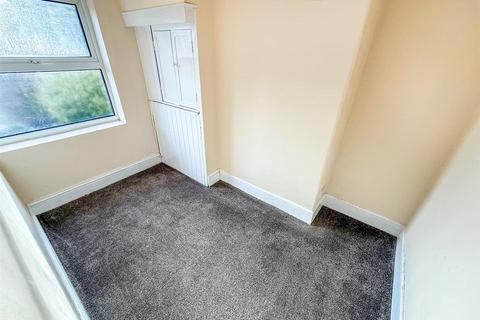 2 bedroom terraced house to rent, Aberderfyn Road, Johnstown