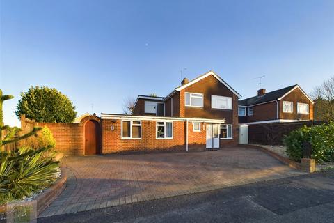 4 bedroom detached house for sale, Mallard Way, Yateley, Hampshire, GU46