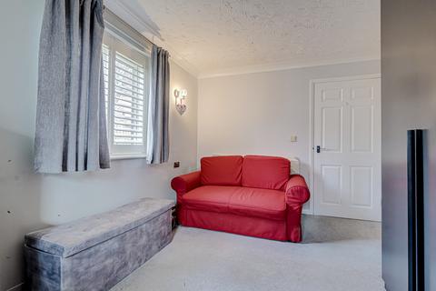 2 bedroom flat for sale, Balmoral Road, Westcliff-on-sea, SS0