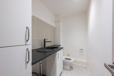 undefined, Transom Square, Isle Of Dogs, London, E14