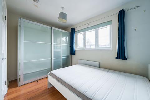 Transom Square, Isle Of Dogs, London, E14