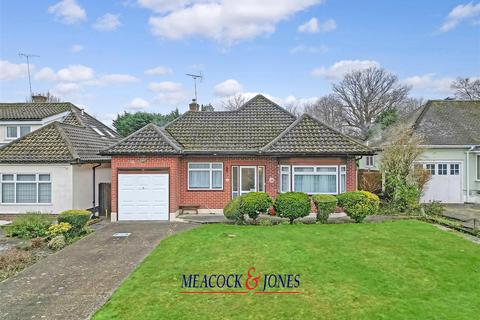 3 bedroom detached bungalow for sale, Newmans Drive, Hutton Burses, Brentwood