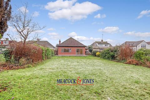 3 bedroom detached bungalow for sale, Newmans Drive, Hutton Burses, Brentwood