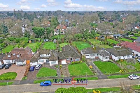 3 bedroom detached bungalow for sale, Newmans Drive, Hutton Burses, Brentwood