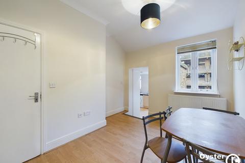 2 bedroom flat to rent, Church Street, Enfield, EN2