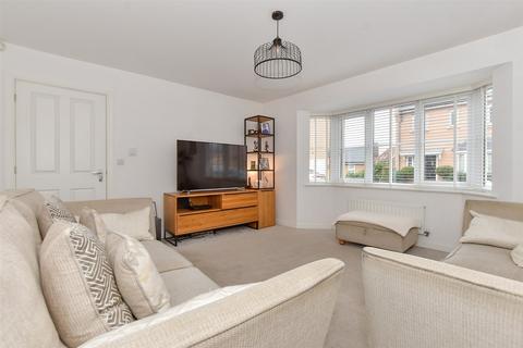 3 bedroom detached house for sale, School Avenue, Basildon, Essex