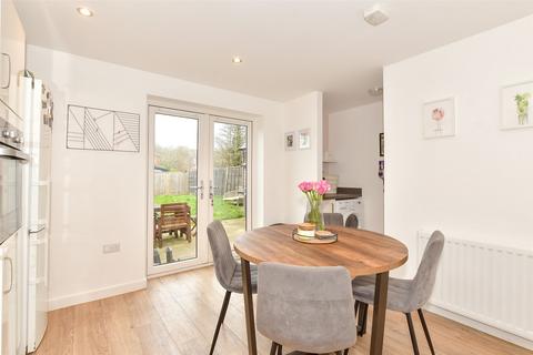 2 bedroom semi-detached house for sale, Hewitts Road, Cranleigh, Surrey