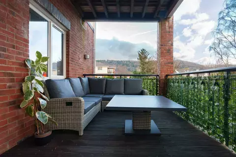2 bedroom apartment for sale, 12, The Pavilions, Ramsey