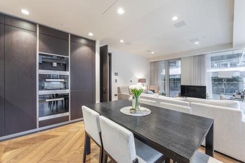 2 bedroom flat for sale, Balmoral House, Earls Way, London
