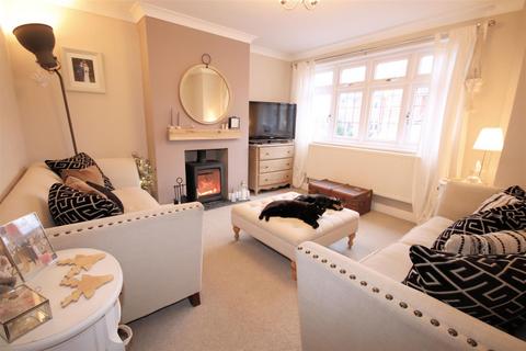 3 bedroom semi-detached house for sale, Manor Road, Toddington, Dunstable