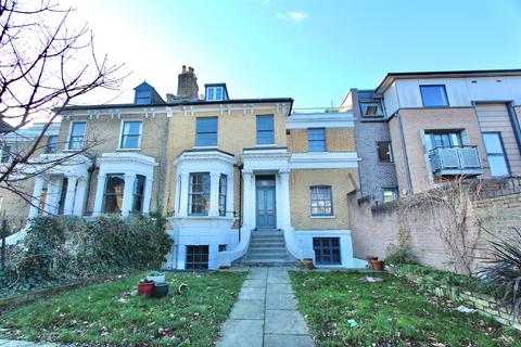 2 bedroom flat for sale, Lordship Road, London N16