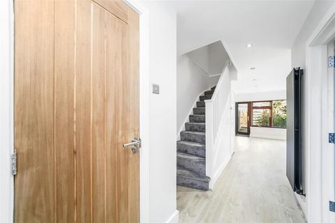 3 bedroom maisonette for sale, Gordon Road, London E4