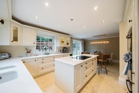 7 Crag Gardens, Bramham, Wetherby, LS23 6RP