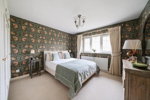 7 Crag Gardens, Bramham, Wetherby, LS23 6RP