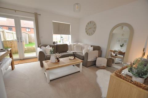 2 bedroom semi-detached house for sale, Pentland Way, Fradley WS13