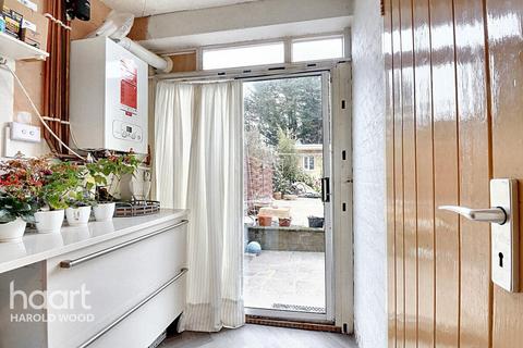 2 Guildford Road, Romford, RM3 8LR