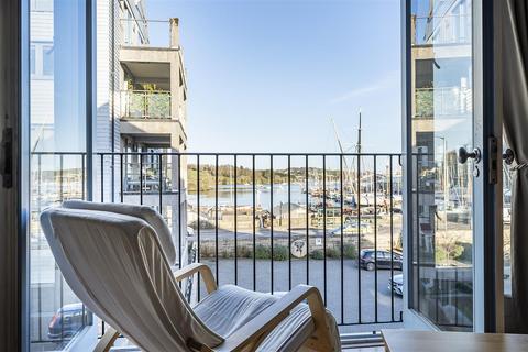 2 bedroom apartment for sale, Penryn