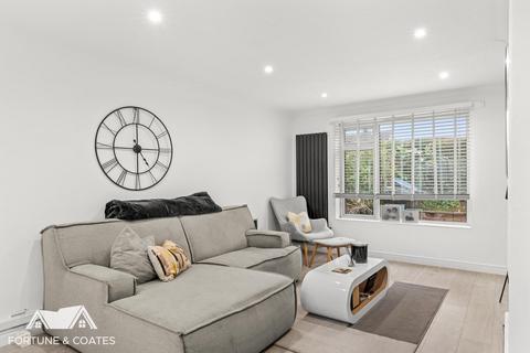 61 Jerounds, Harlow, CM19 4HF